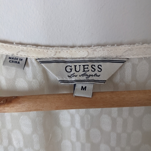Guess Cream V-neck Chiffon Blouse Size Medium - Picture 7 of 13